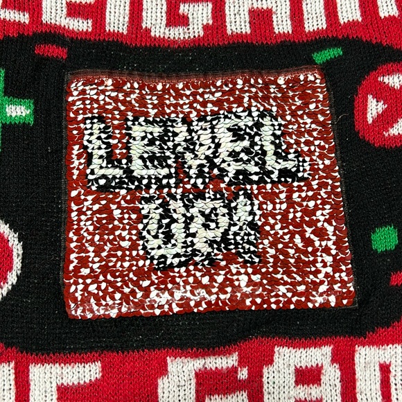 Silly Christmas sweater: gaming - Picture 3 of 7